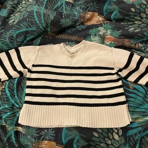 Gap 4T Cream & Black Striped Boxy Sweater- EUC